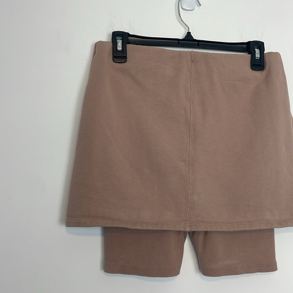 Zara Brown/Pink Biker Shorts/Skort. Size Large. Ribbed Biker Shorts with Skirt. - Picture 5 of 11
